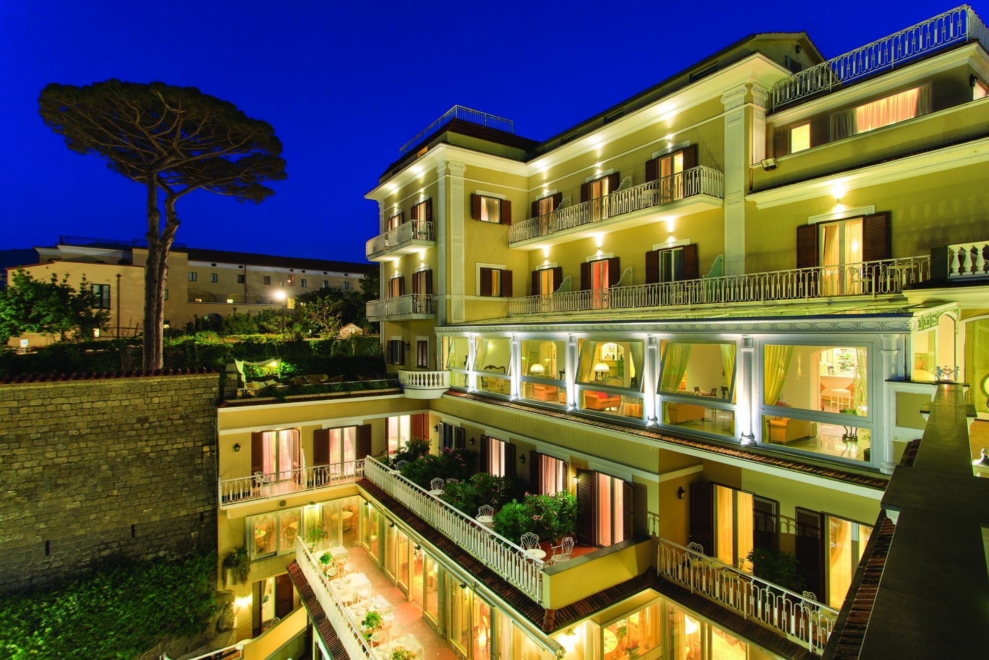 Hotel Corallo Sorrento Sant'Agnello Bagian luar foto
